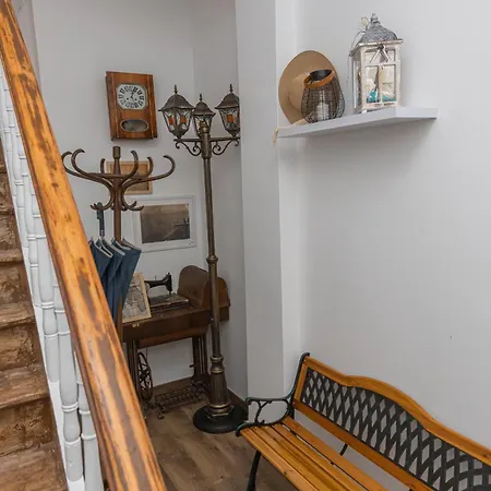 The House 3 * 부르가스