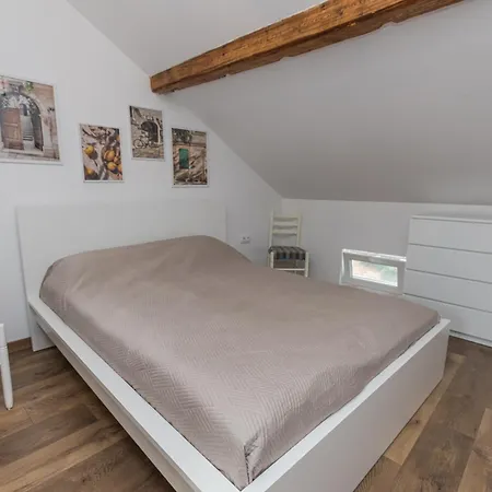 Appartamento The House 3 *